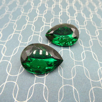 Vintage Czech Faceted Glass Teardrop Cabochon 25x18mm Emerald