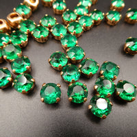 Swarovski Crystal Chaton in setting 34ss (7mm) Emerald UV