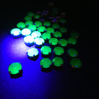 Swarovski Crystal Chaton in setting 34ss (7mm) Emerald UV