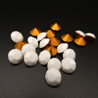 Preciosa Chaton 39ss (8mm) Chalkwhite